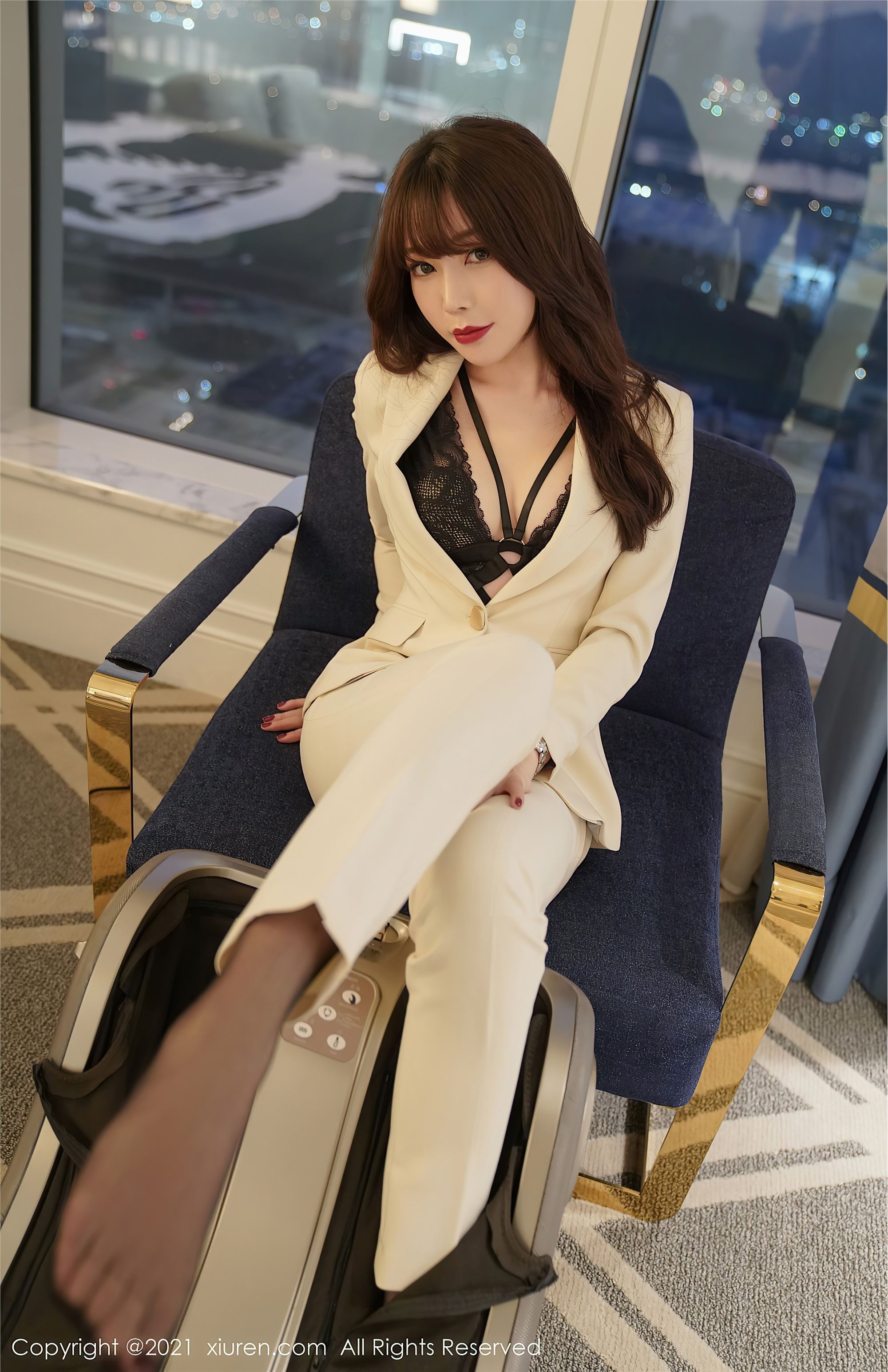 XiuRen秀人网  2021.03.12 No.3195 芝芝Booty